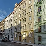 Dobrovskeho 30 Apartament *