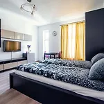 Dobrovskeho 30 * Praga