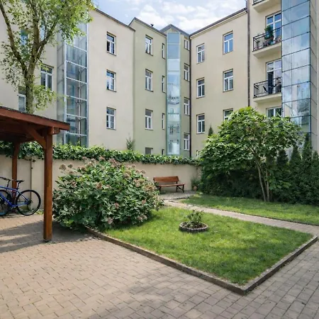 Dobrovskeho 30 Apartman