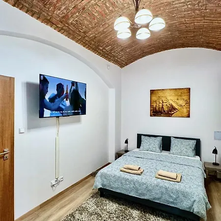 Dobrovskeho 30 Apartament