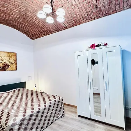 Dobrovskeho 30 Apartament