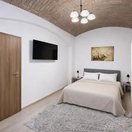 Apartment Dobrovskeho 30 *